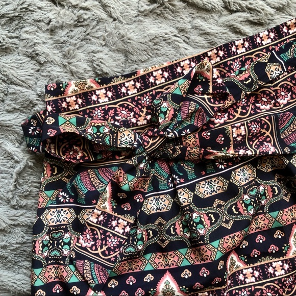 Francesca’s Elephant Printed Skirt w Pockets - Picture 2 of 5